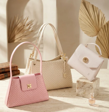 Handbag Women Leather: Choosing a Piece That Becomes a Wardrobe Investment