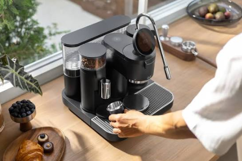 Built-In Grinders and Precision Scales: The All-In-One Espresso Workflow